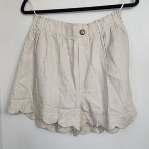 Doe & Rae Beige High Waist Scalloped Medium Shorts